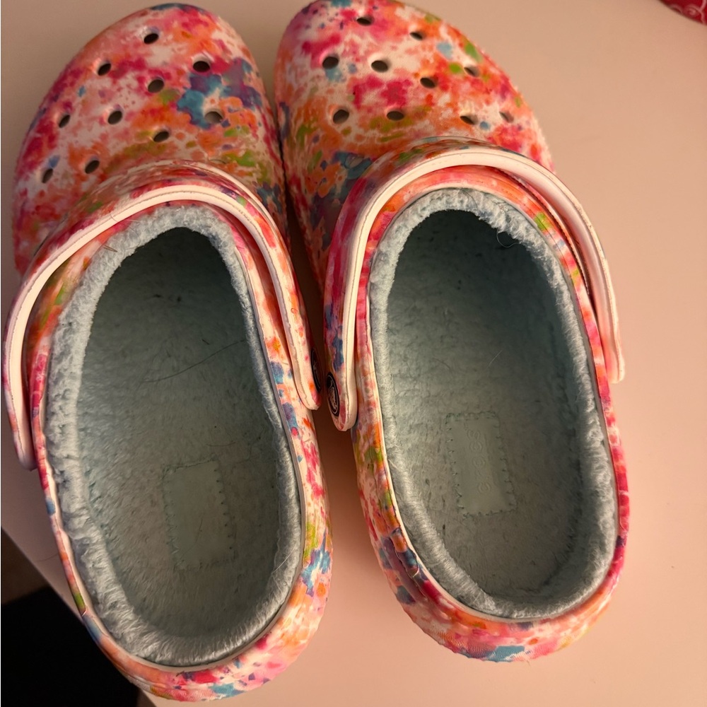 Fuzzy Crocs - Picture 2 of 4